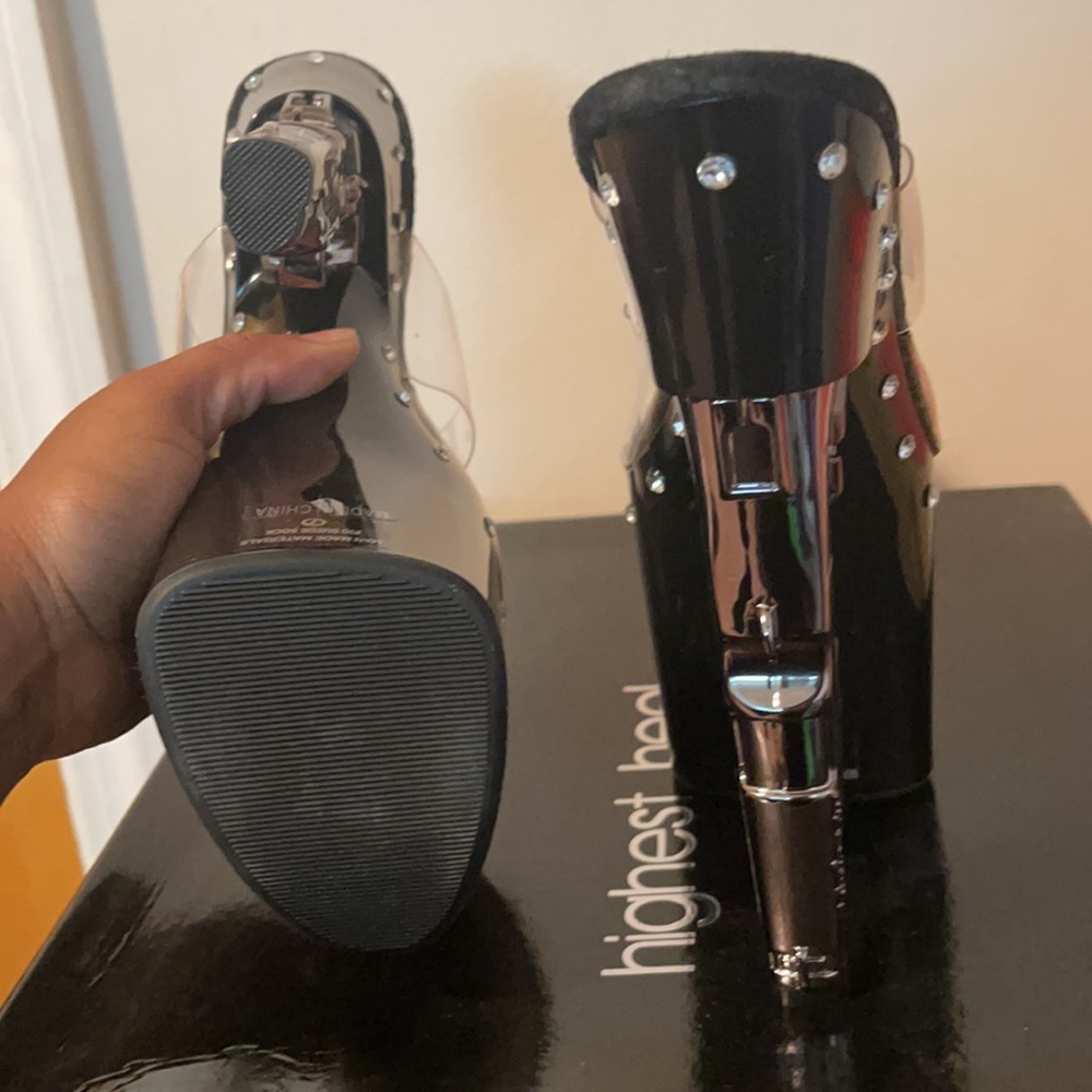 heels - Picture 4 of 6